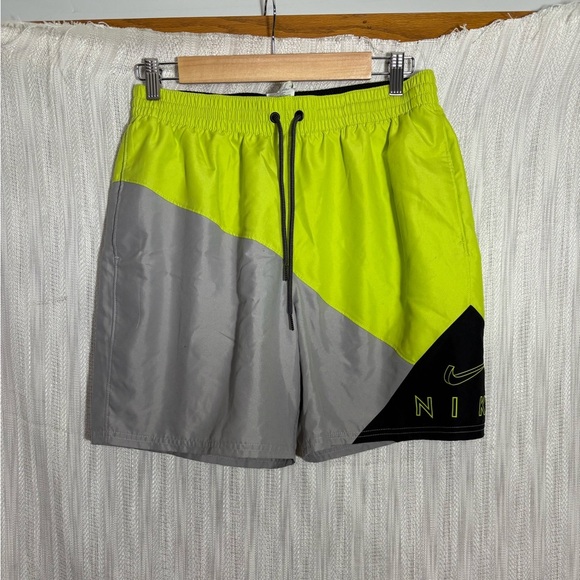 Nike Black Logo Tag swim trunks size Medium - Picture 1 of 3